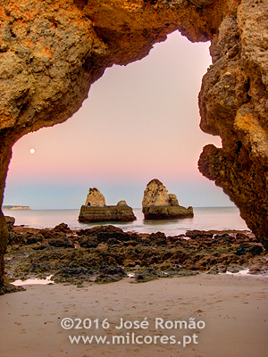 Caves Beach view